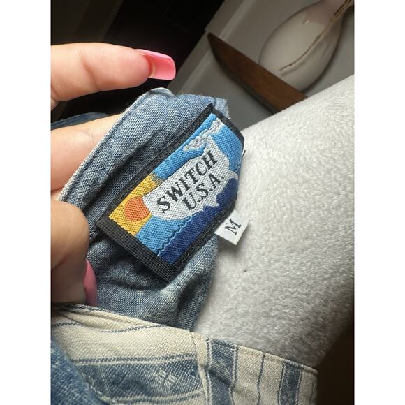 Vintage SWITCH USA Acid Wash Cropped Blue Denim Jacket Size Medium Fitted - Picture 10 of 10